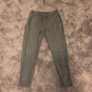 Lululemon warm down joggers! Size 6.